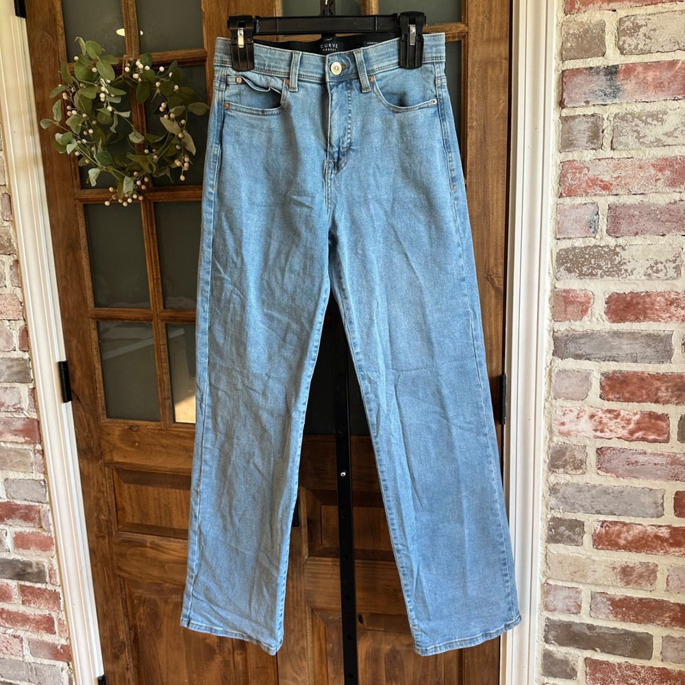 Curve Appeal Straight Leg Jeans Womens 2/26 Light Wash High Rise Comfort Waist